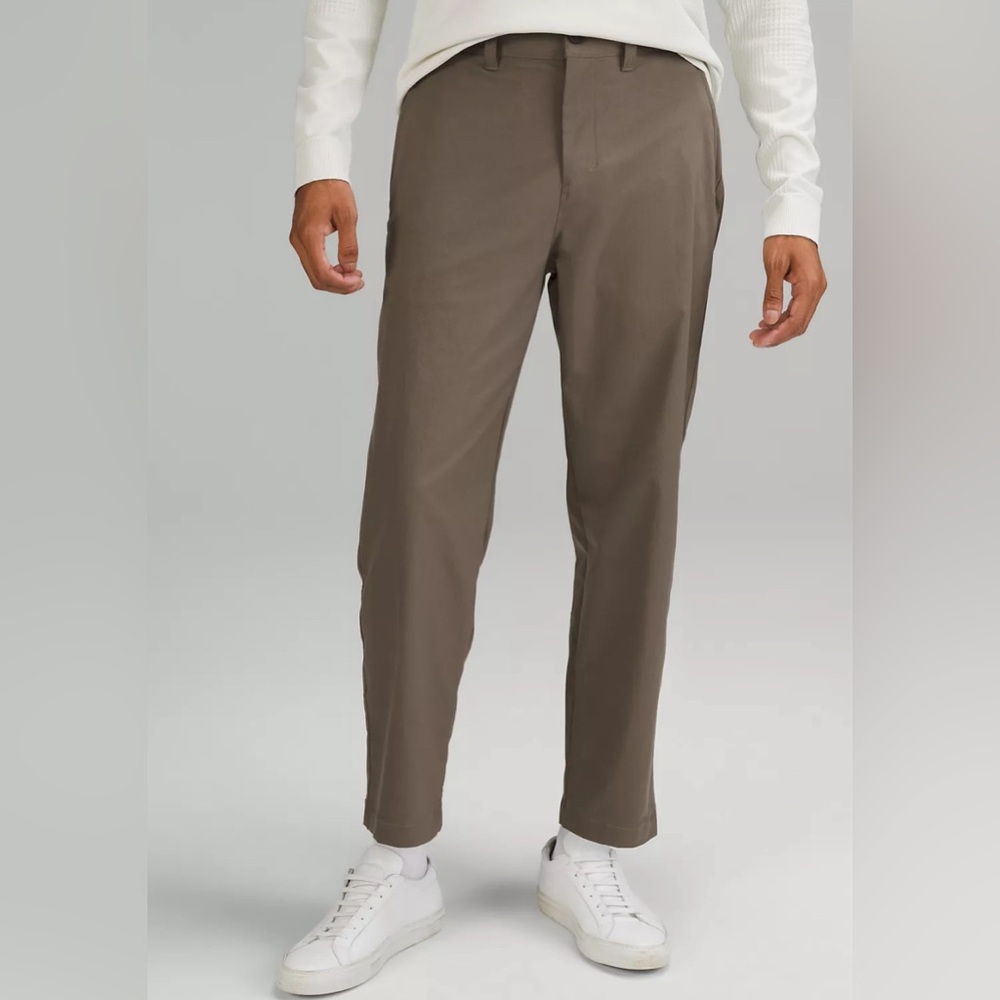 LULU LEMON - NEW With Tags! Relaxed-Tapered Smooth Twill Trouser - SIZE 36